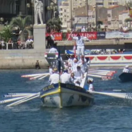 T2 Cabine Avec Terrasse Et Parking Prive A Sete - Fr-1-472-103 Appartement *