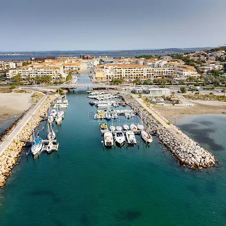 Apartment T2 Cabine Avec Terrasse Et Parking Prive A Sete - Fr-1-472-103 *