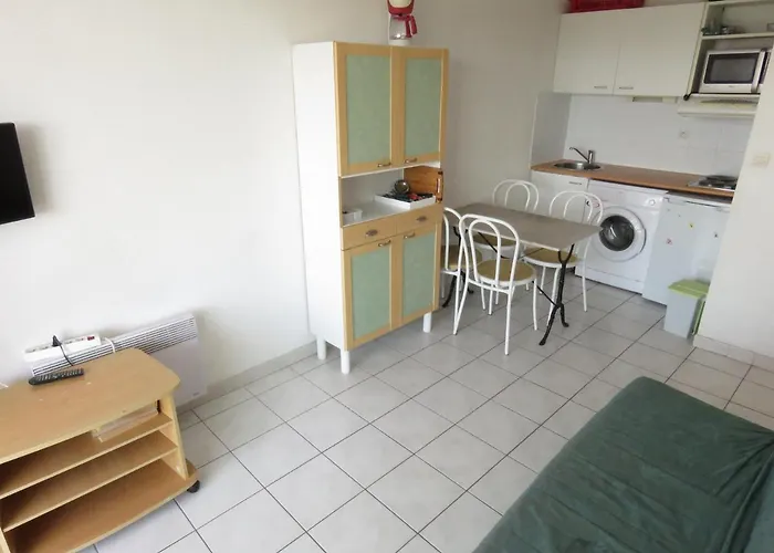 T2 Cabine Avec Terrasse Et Parking Prive A Sete - Fr-1-472-103 شقة